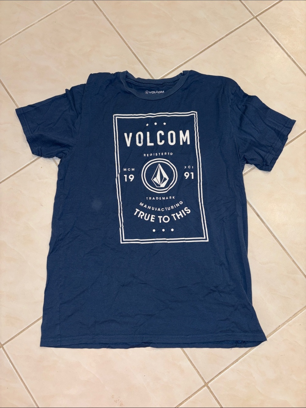 Volcom Men’s Navy Blue Graphic Logo Tee